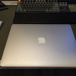 Macbook Air Mid 2013 Great Condition!