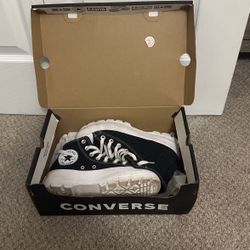 Converse Woman 