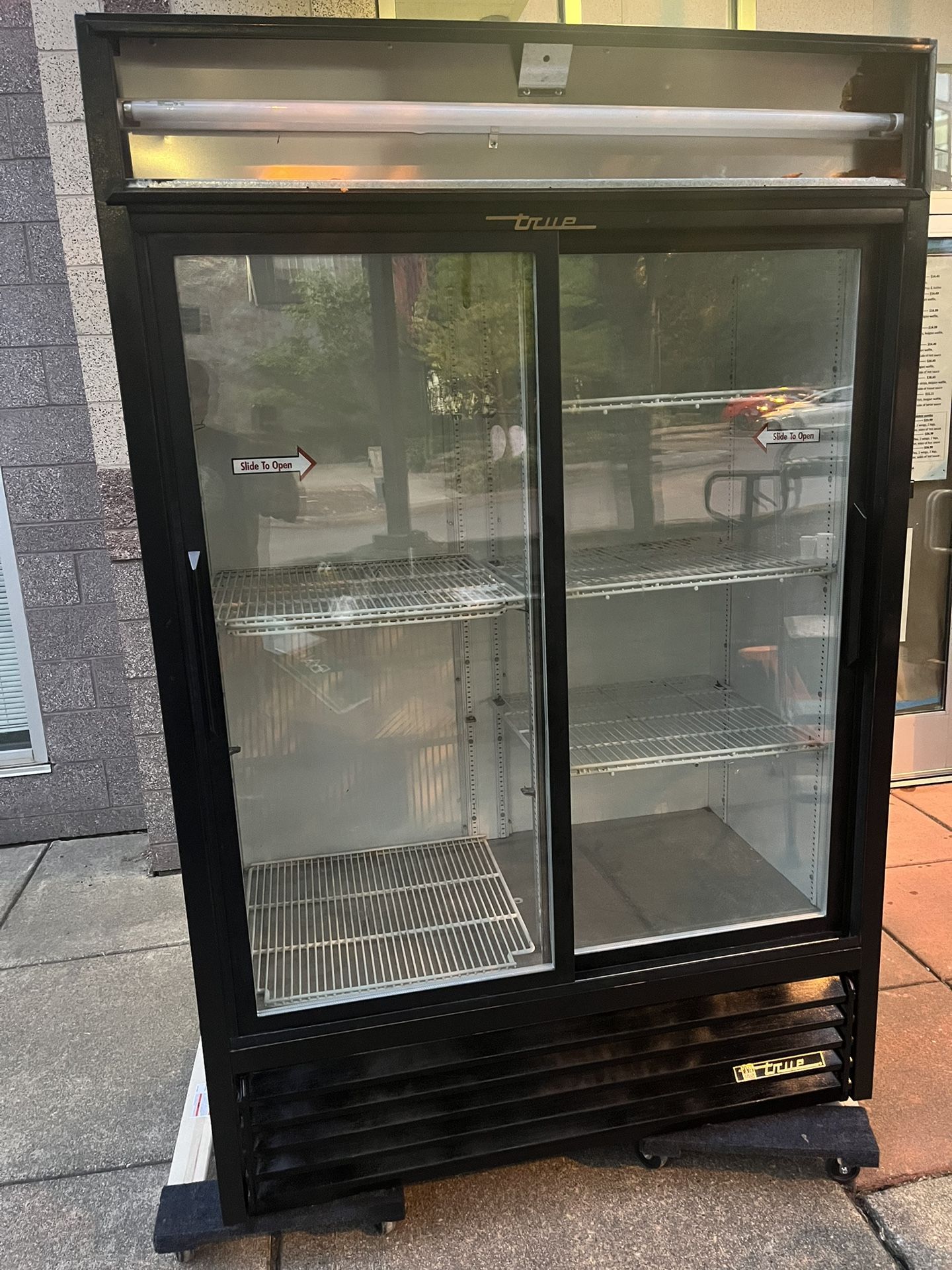 Refrigerator