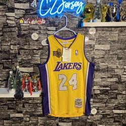 2009-10 Los Angeles Lakers Mitchell & Ness NBA Jersey (Bryant #24) 