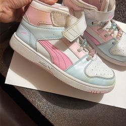 Girls Puma High Tops 