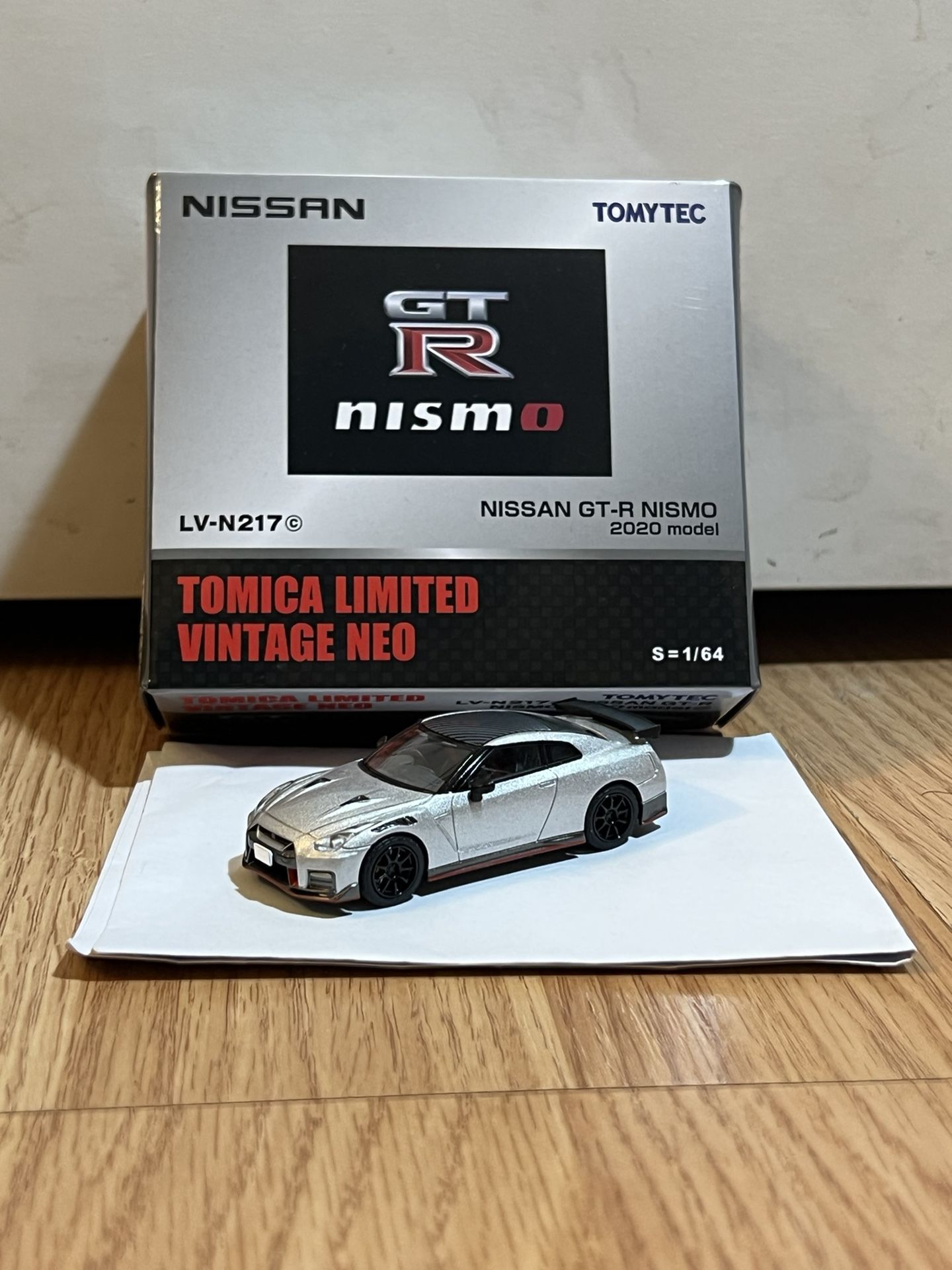 Hot Wheels RLC 202 Nissan GTR R35 Nismo Silver TLV Tomica Limited Vintage