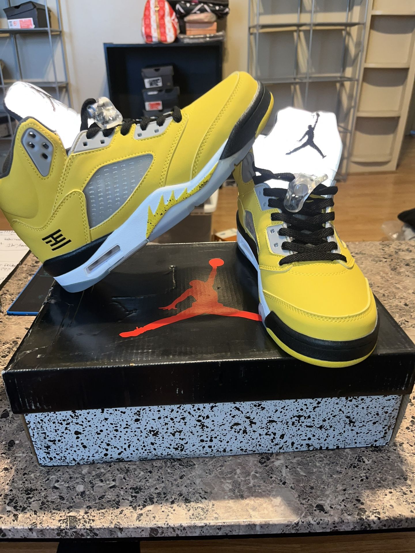 Retro 5 Size 7.5/8.5 Men $70