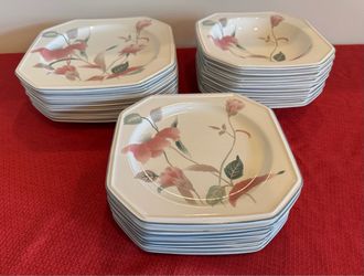 Mikasa Silk Flowers Fine Porcelain Plates Set