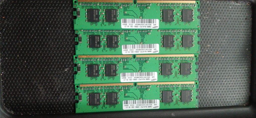 4x Samsung 256mb Ram Pc2-3200u-333 M378t3354bg0-ccc