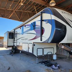  KZ  Durango Gold G332MBQ 5th Wheel Rv 