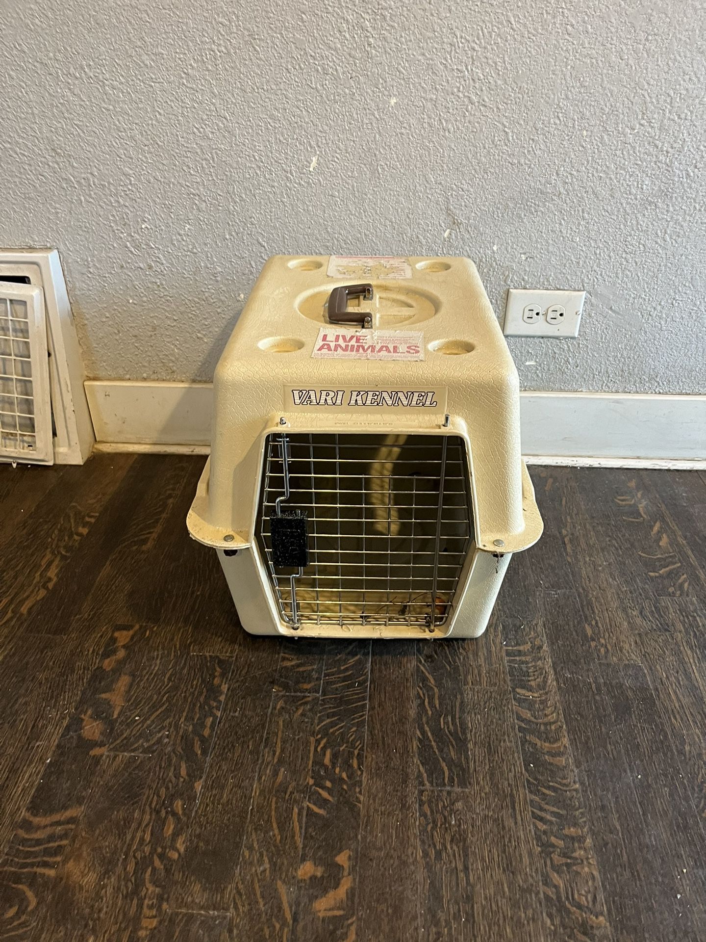 Pet Carrier Kennel- 21”Lx 16”W x 16”H