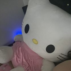 SUPER SIZE HELLO KITTY 