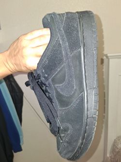 Nike dunk low black suede