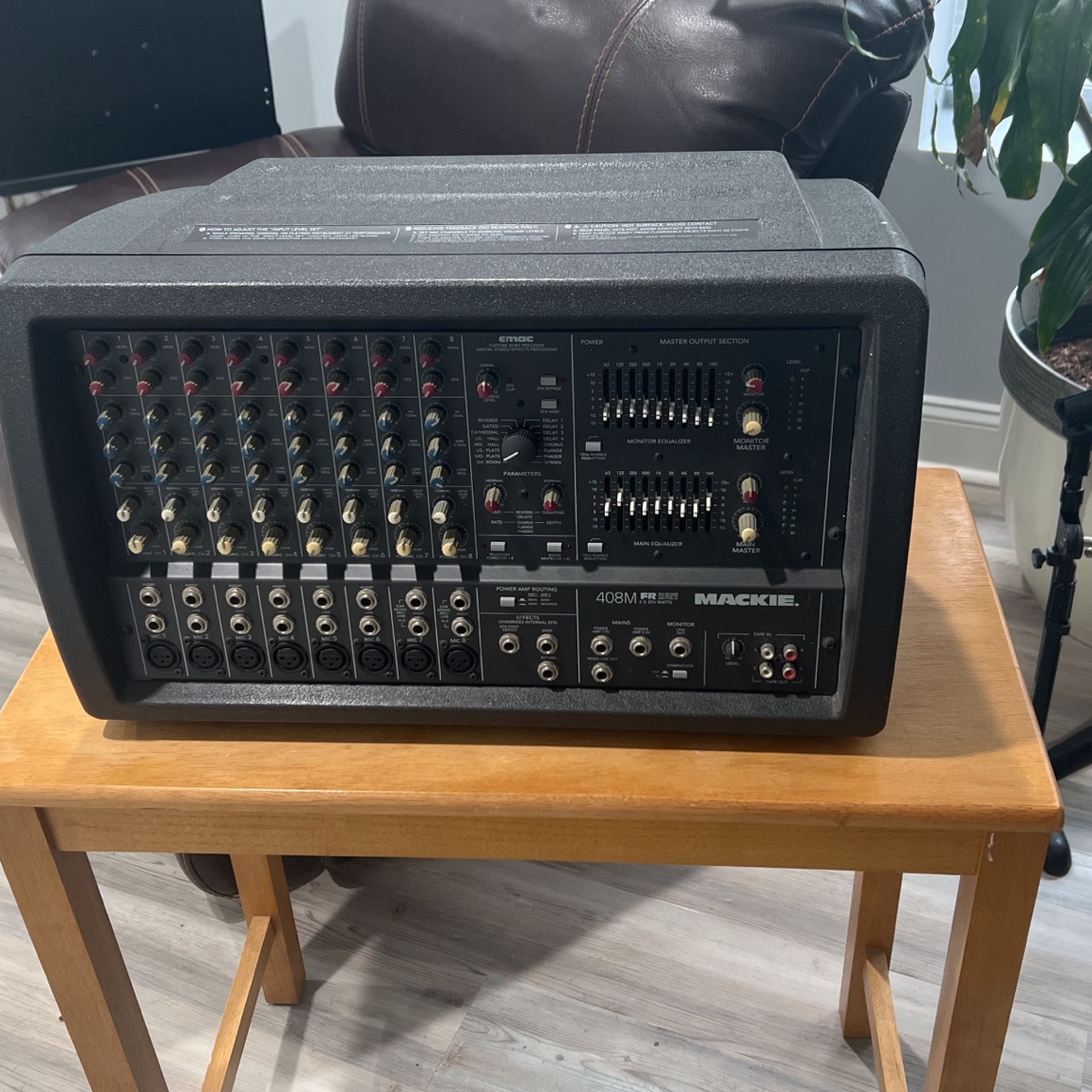 Mackie 408M 8 Channel Mixer