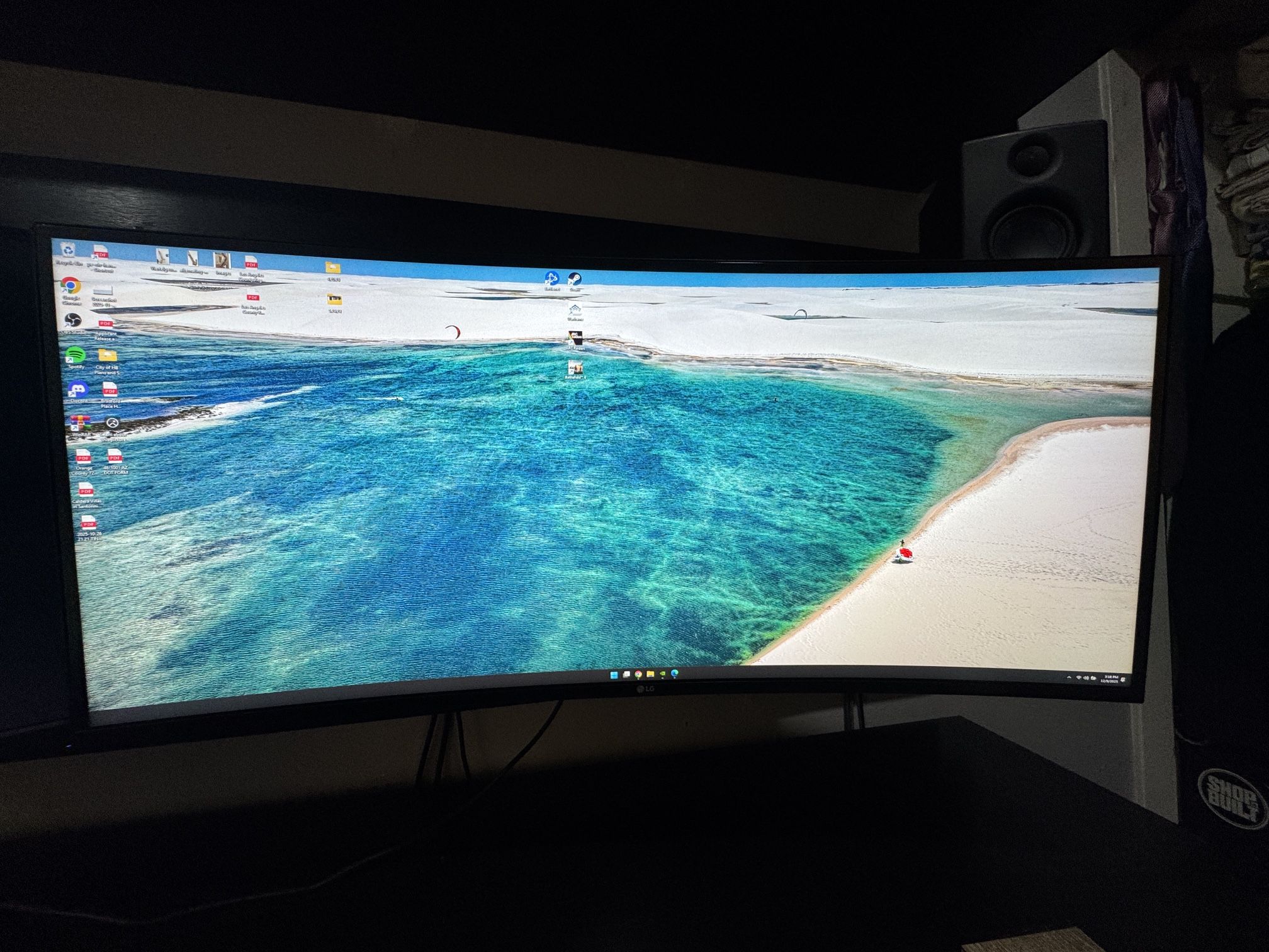 LG UltraWide QHD 34-Inch Computer Monitor 34WP65C-B, VA with HDR 10 Compatibility and AMD FreeSync Premium, Black