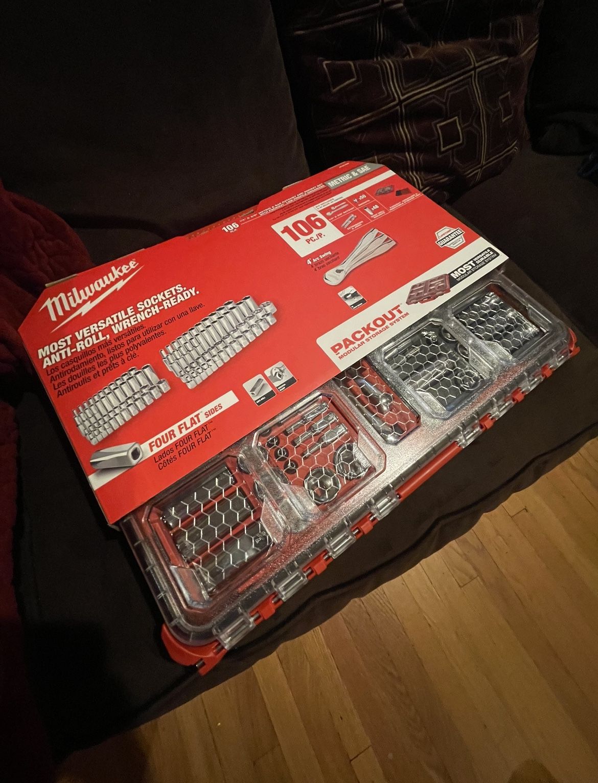 Milwaukee 48-22-9486 1/4" & 3/8” 106pc Ratchet/Socket Set w/ Packout Case