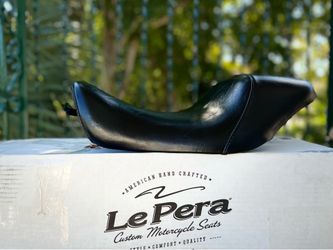 Le Pera Bare bones seat for H-D sportster w/4.5 gal tank