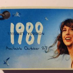 Taylor Swift 1989 Keychain 