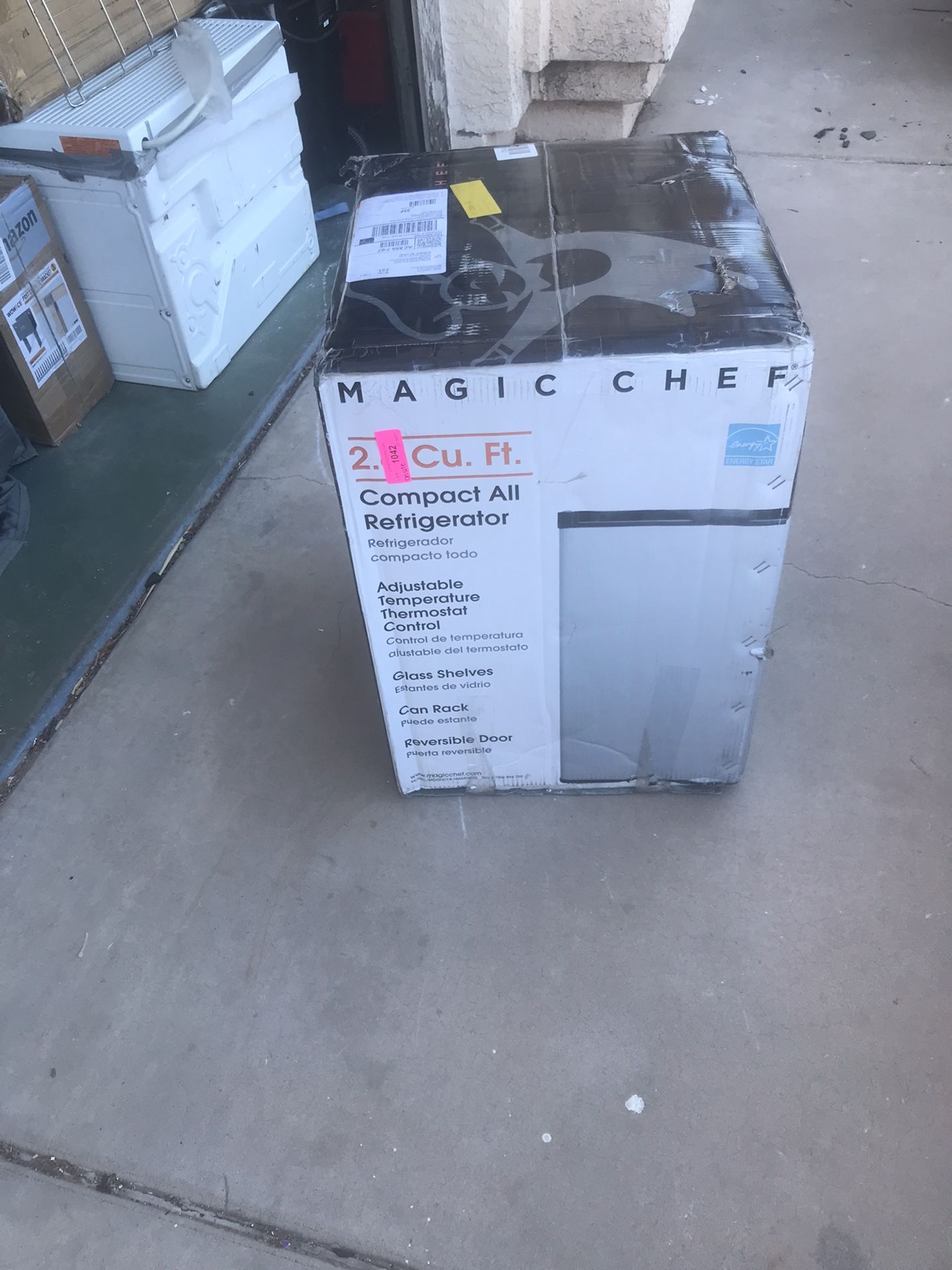 Magic Chef 2.4 Cubic Compact All Refrigerator