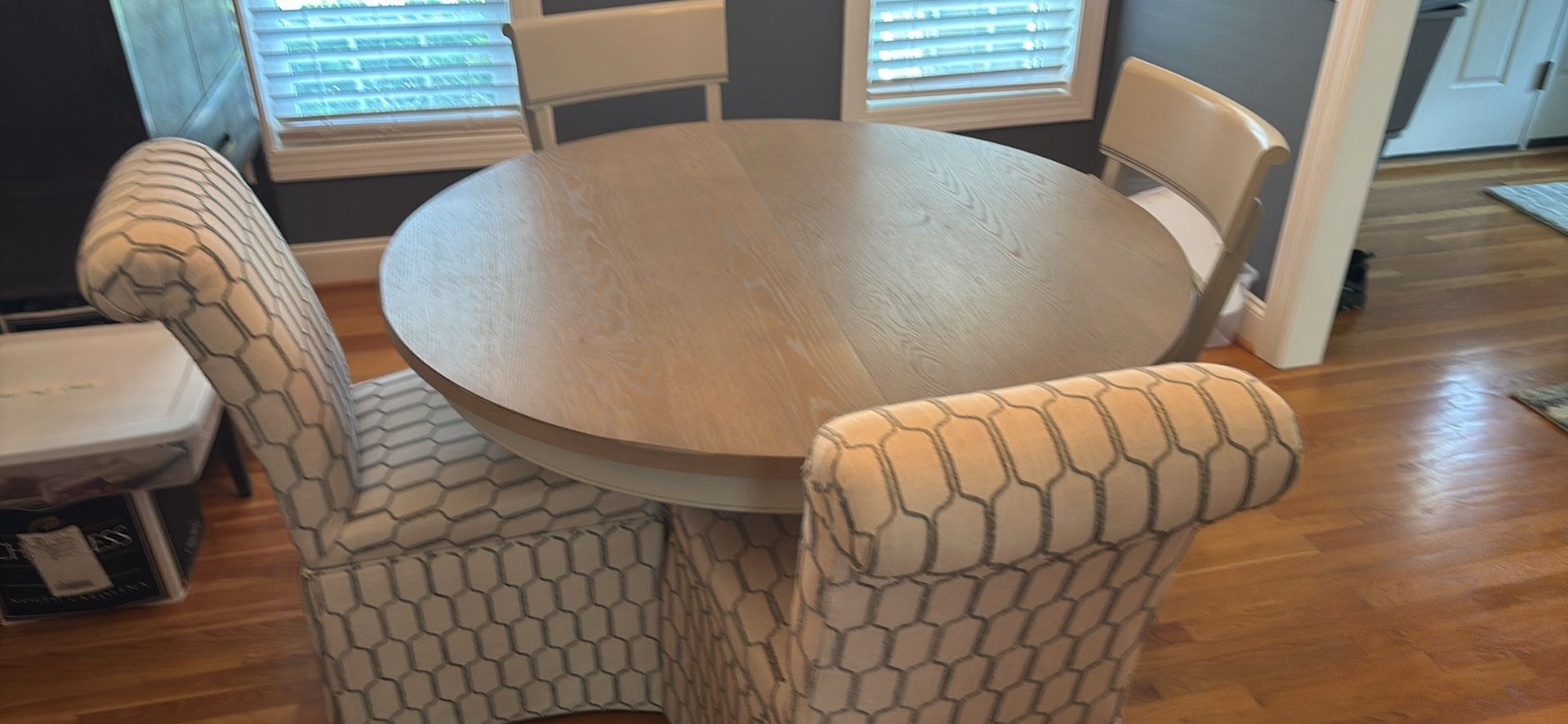 Bassett Dining Room Set
