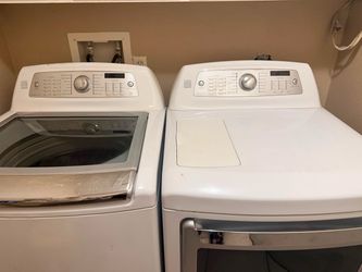 Kenmore Washer and Dryer Set