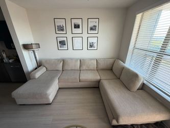 Large Cream/Taupe Sectional – Excellent Condition