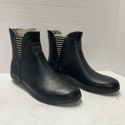 New London Fog Rain Boots Black size 8