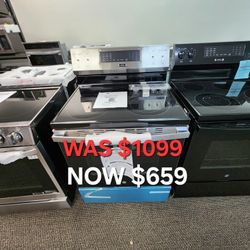 GE 30" FREE Standing Electric Convection Range With No Preheat Air Fry And Easywash 