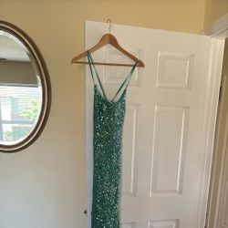 New Beautiful Long Dress Made In India With A Leg Open And Open Back