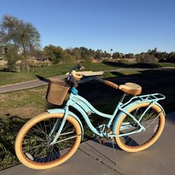 Bike: Adorable Blue Beach Cruiser With Accessories 