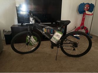 Hyper mountain bike
