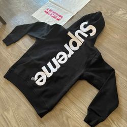Supreme hoodie