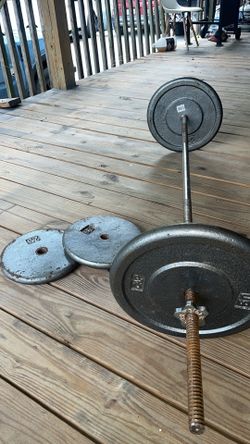 Bar with one-inch hole discs