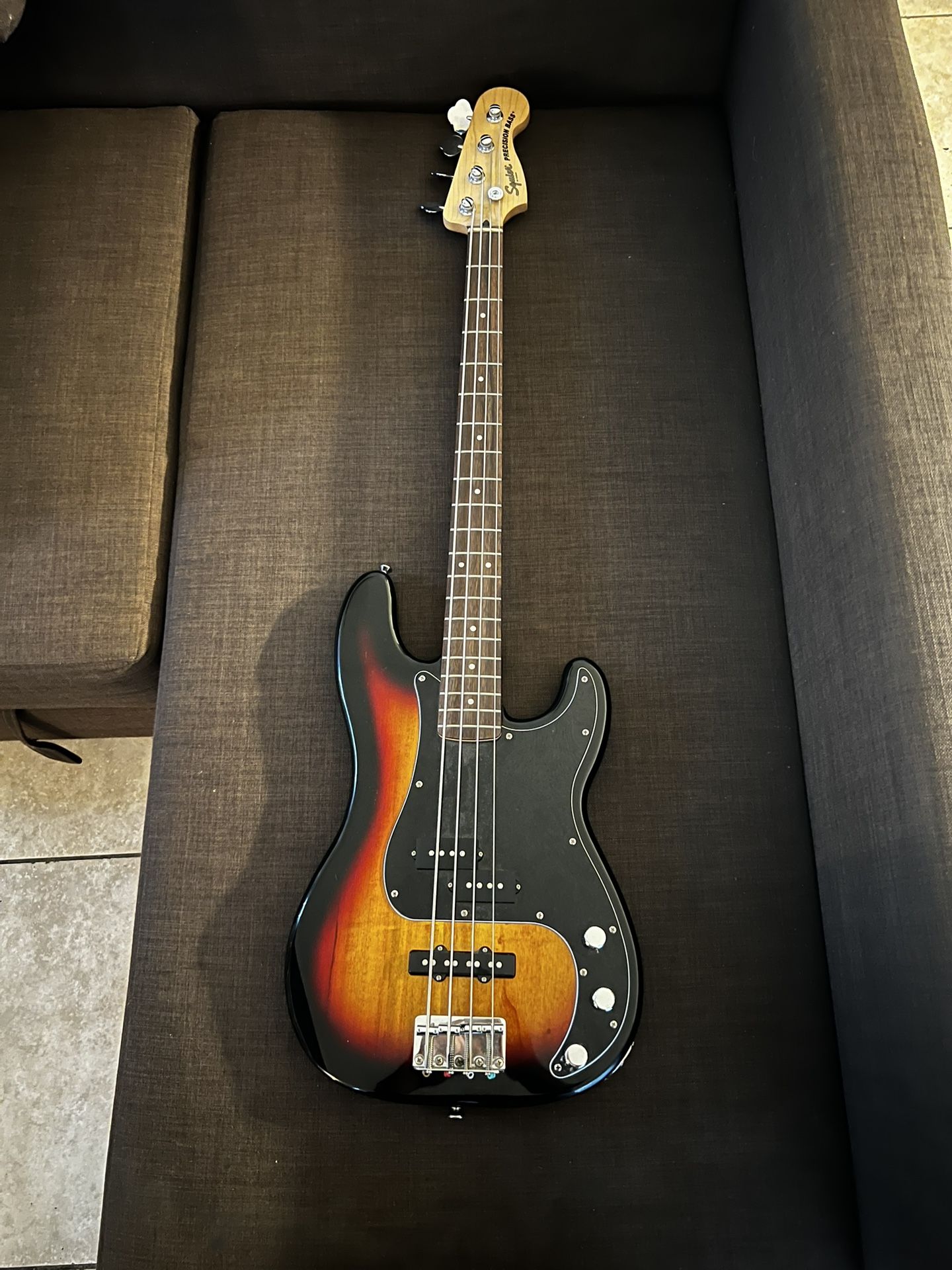 Squire Precision Bass