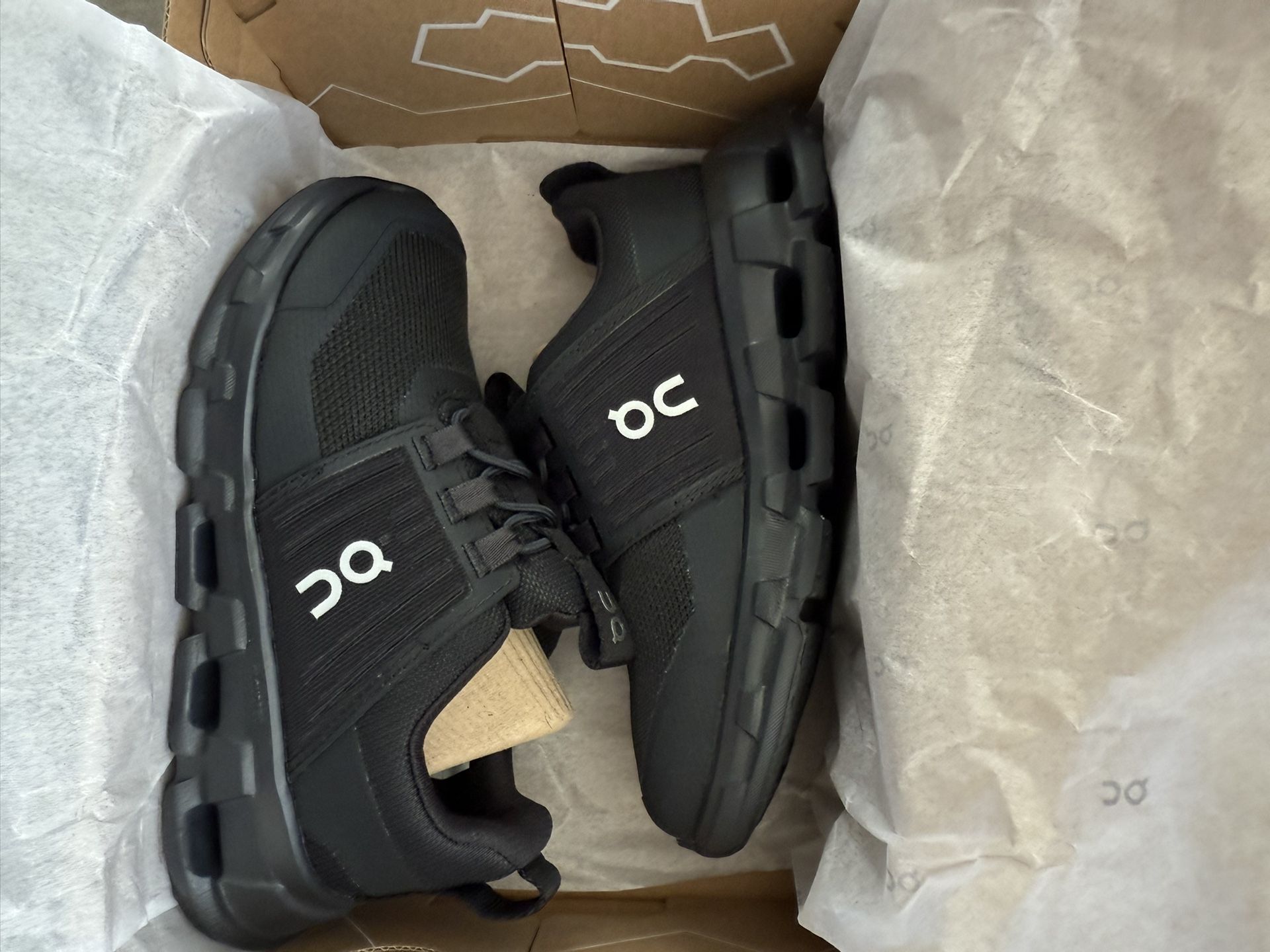 ON CLOUDSWIFT KIDS Black 11