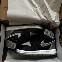 Brand New Jordan 1 Retro High OG (TD) Size 4c