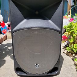 Powered Speaker