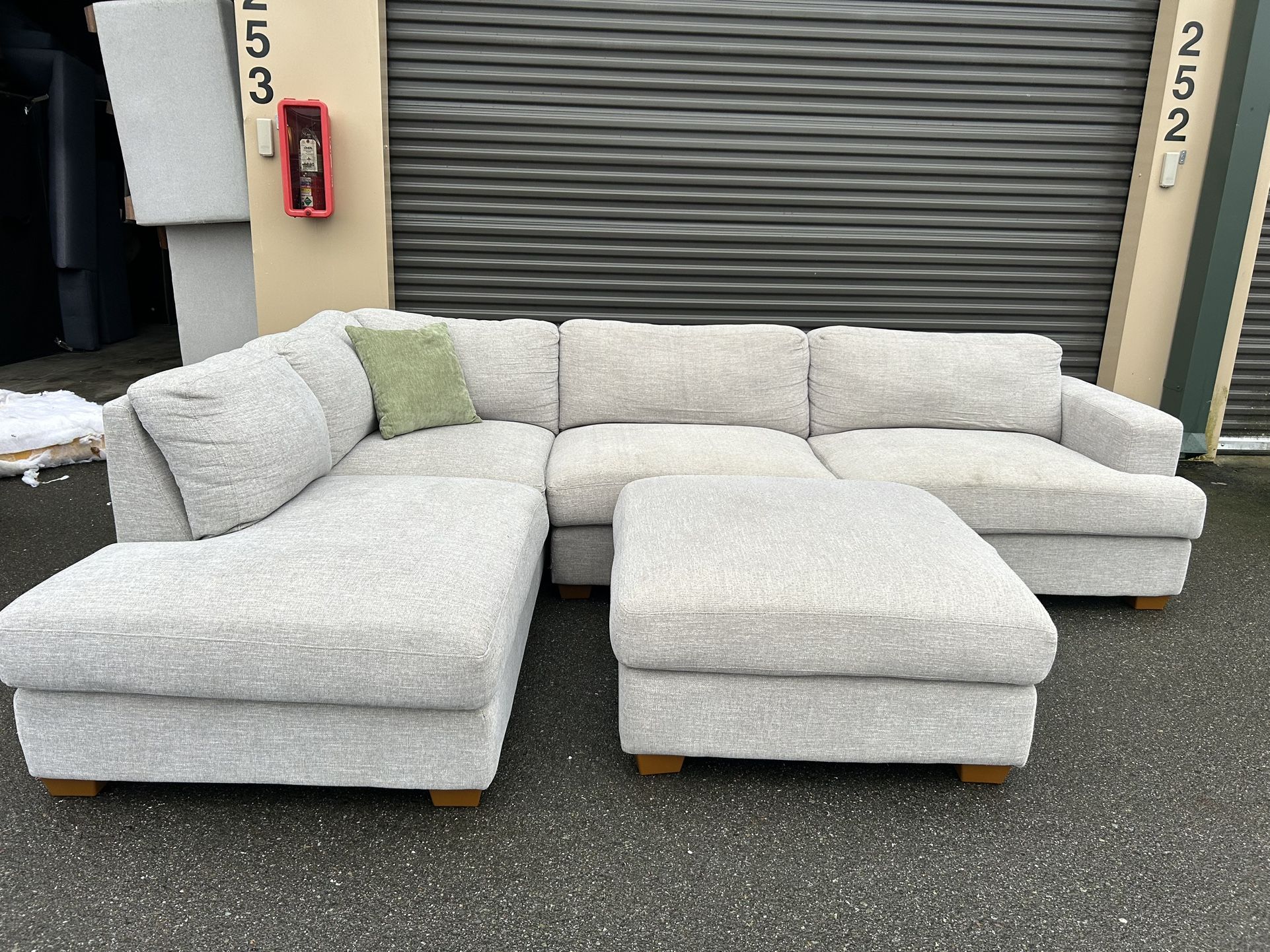 Sectional Couch 