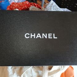 Chanel Box 
