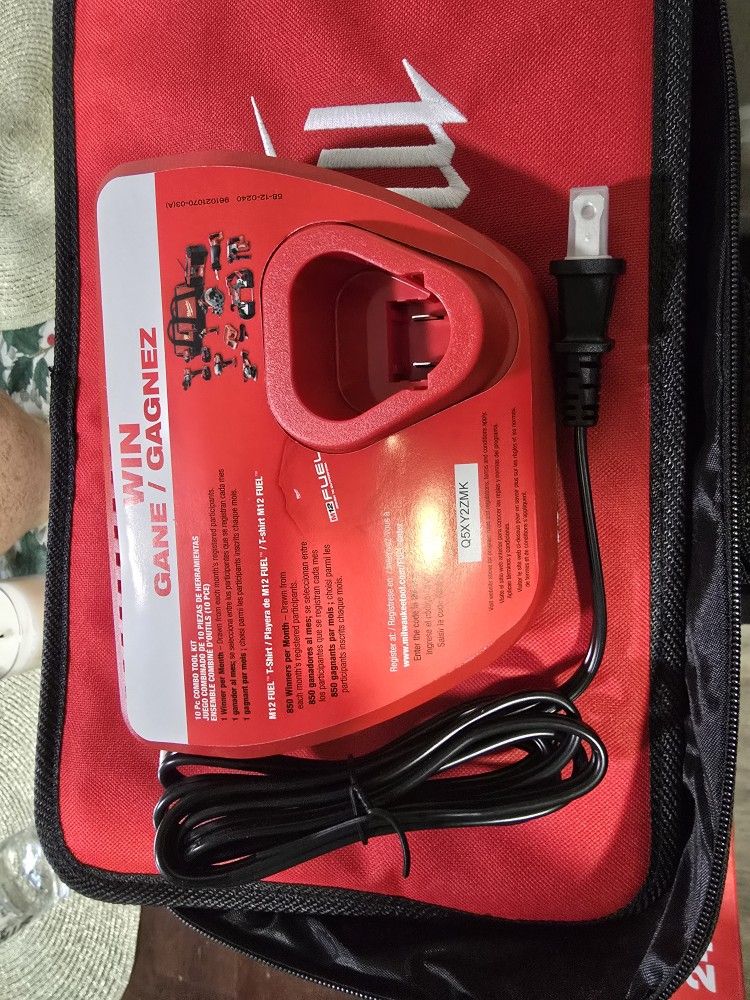 Milwaukee M12 Charger