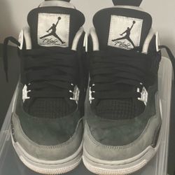 Jordan 4 Fear
