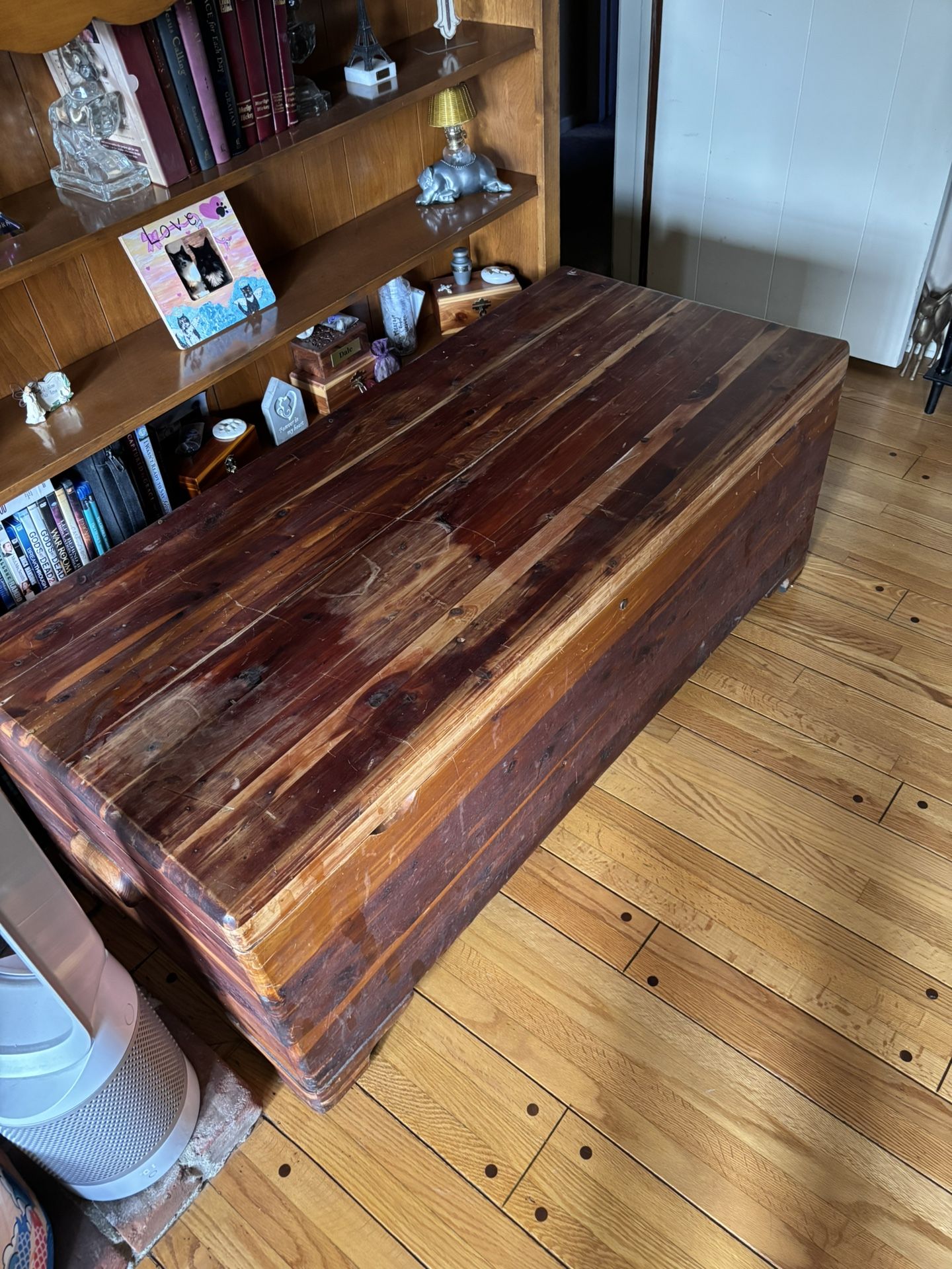 Vintage Tennessee Red Cedar Chest