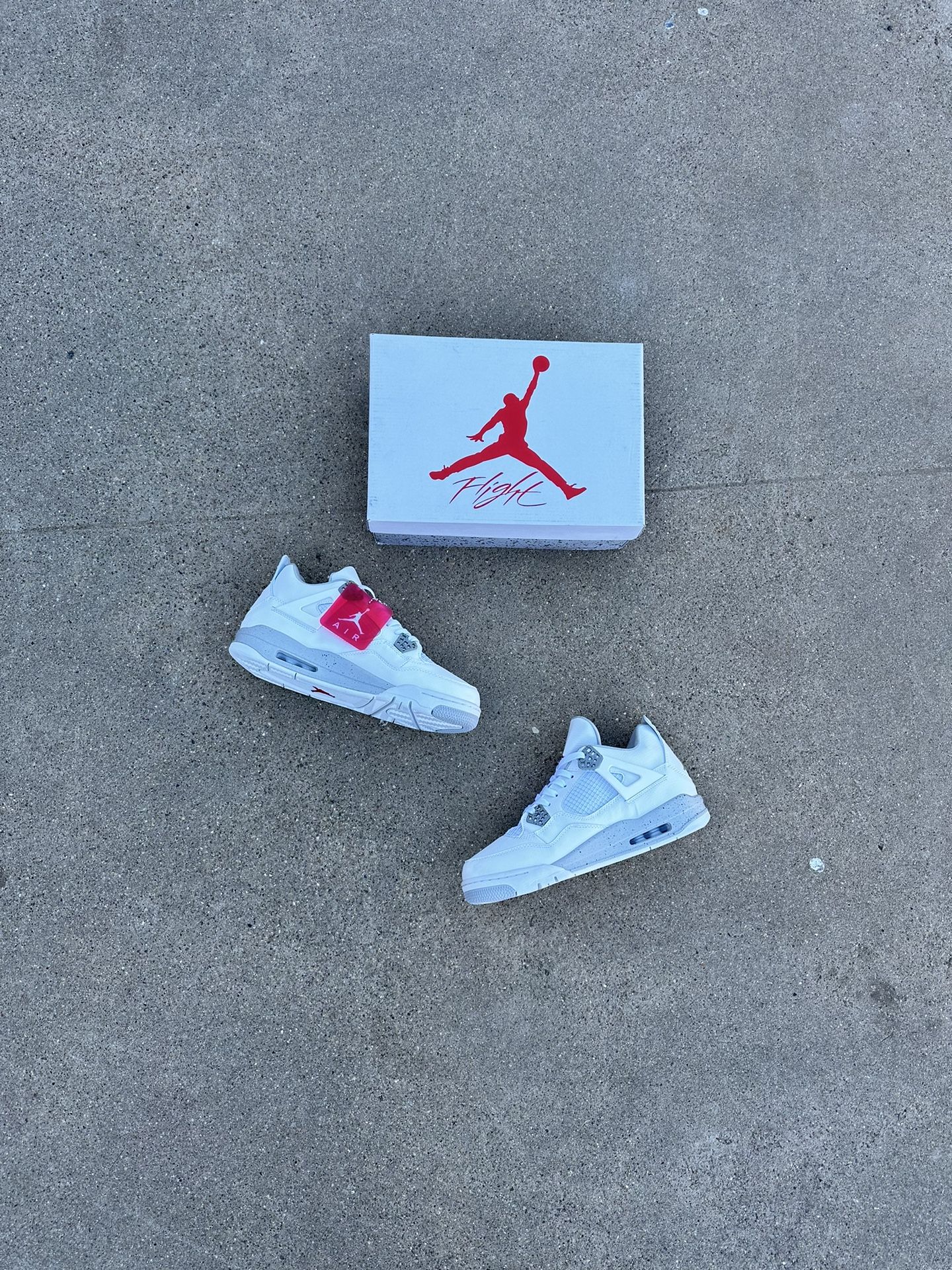 Jordan 4 “White Oreo”