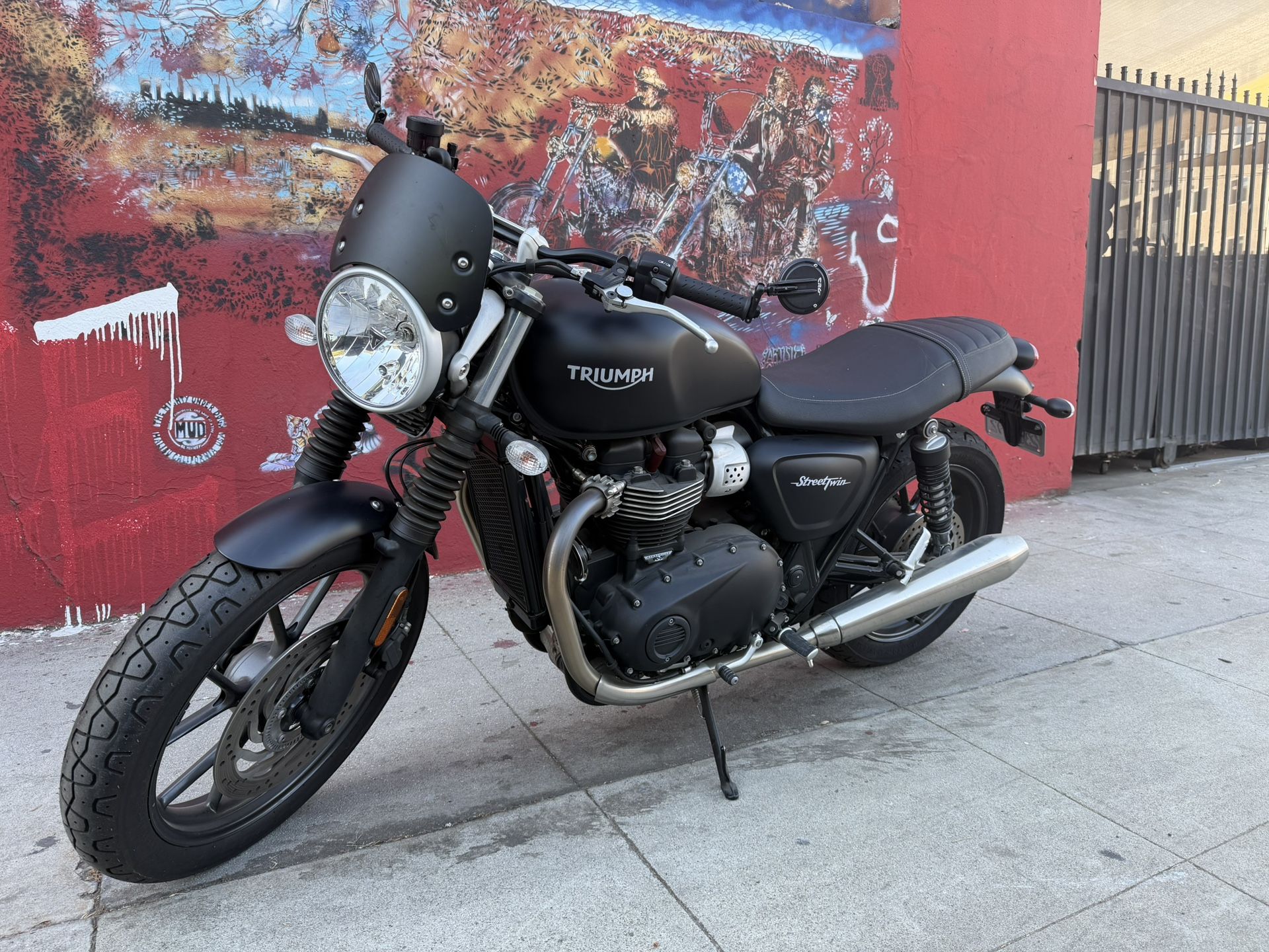 2016 Triumph Bonneville T100 1256 Miles