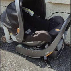 Chicco Key Fit 35 Infant Car Seat And Base 