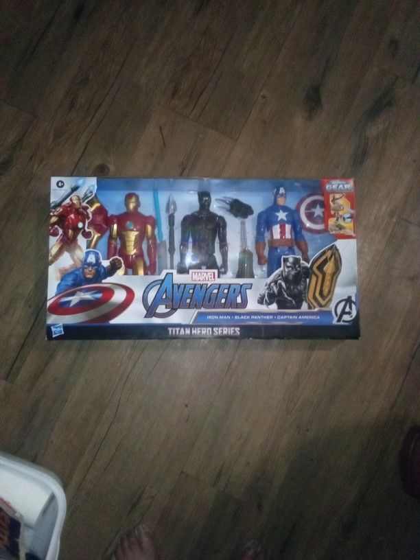 Marvel Avengers Titan Hero Series