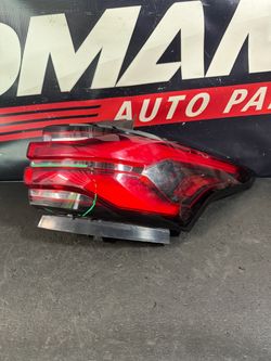2022-2024 Chevy traverse taillight