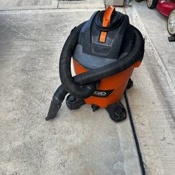 Rigid 12 Gallon Wet Dry Vacuum
