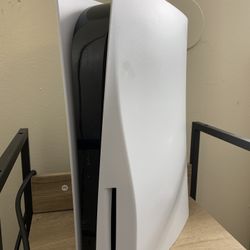 PlayStation 5 Console (Disc Edition)
