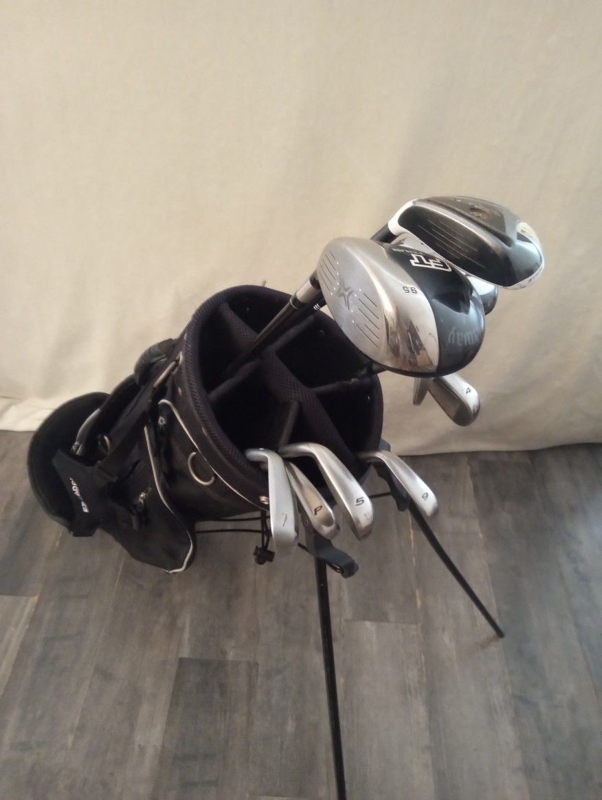 Set Of Golf Clubs TaylorMade Speed Blade Irons + More