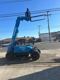 Reach Forklift