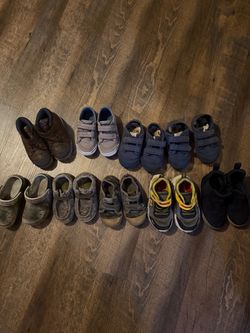 Toddler boys shoes size 8
