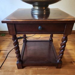 2 Pair Of Fancy Living Room End Tables At An Amazing Price! Just Reduced 