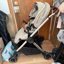 Silver Cross Dune 2 with Bassinet